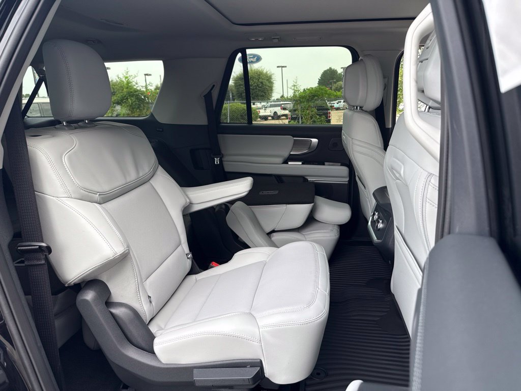 New 2027 Ford Expedition Max Platinum RWD image 53