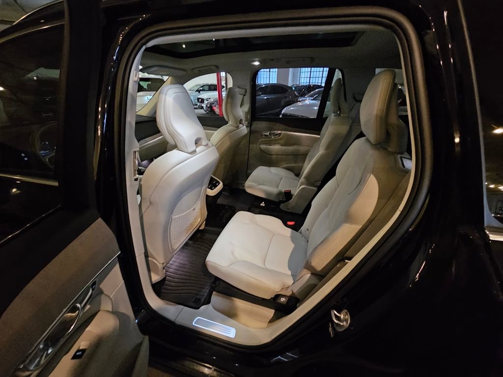 Certified 2025 Volvo XC90 B6 Plus image 14