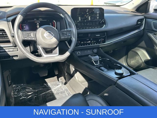 Used 2021 Nissan Rogue Platinum AWD/4WD image 2