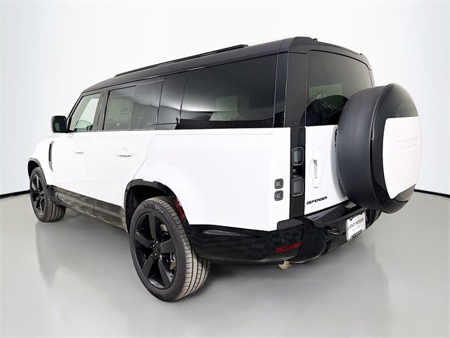 New 2026 Land Rover Defender 130 X-Dynamic SE image 7