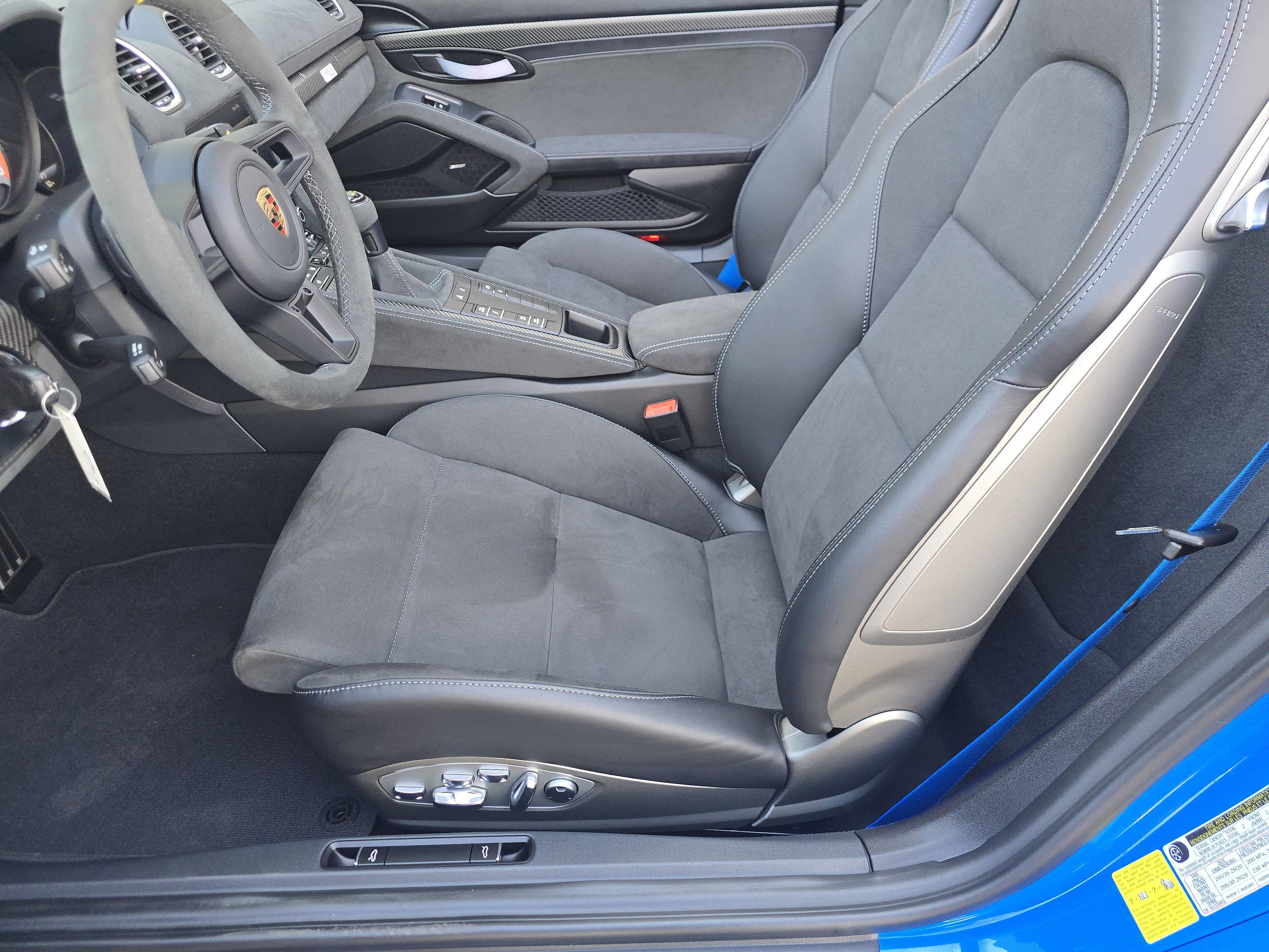 Certified 2025 Porsche 718 Boxster Spyder RS image 5