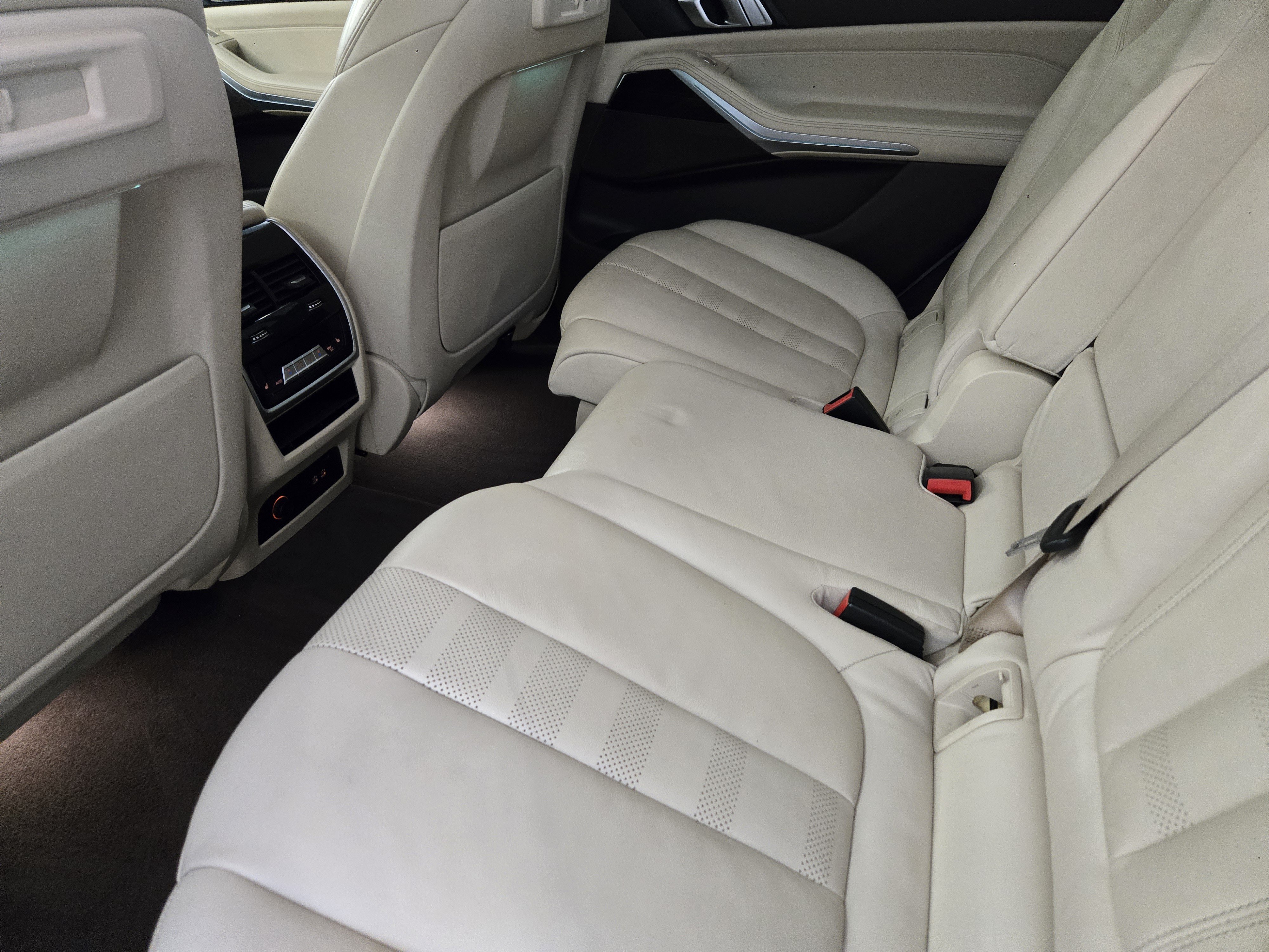 Used 2019 BMW X7 xDrive40i w/ Cold Weather Package AWD/4WD image 33