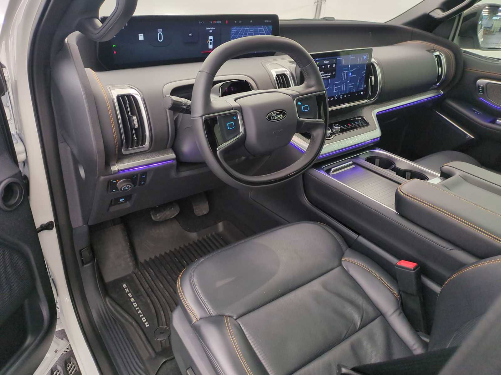 Used 2025 Ford Expedition Tremor AWD/4WD image 2