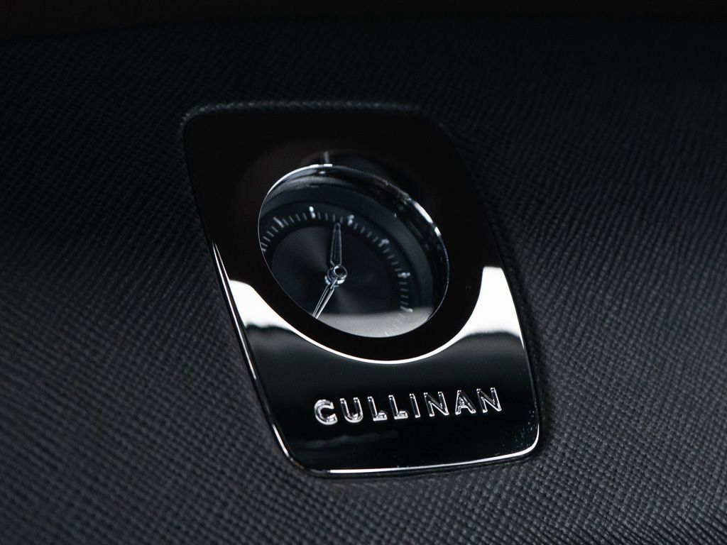 Certified 2023 Rolls-Royce Cullinan AWD/4WD image 47