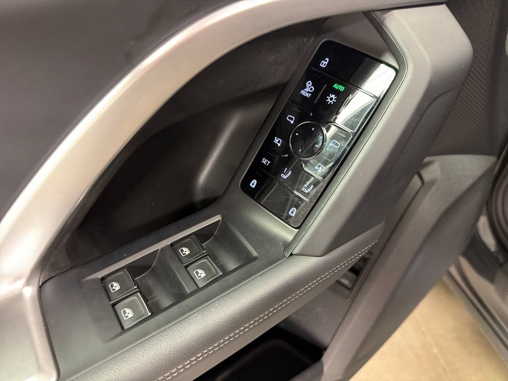 Used 2025 Audi Q5 Premium Plus AWD/4WD image 18