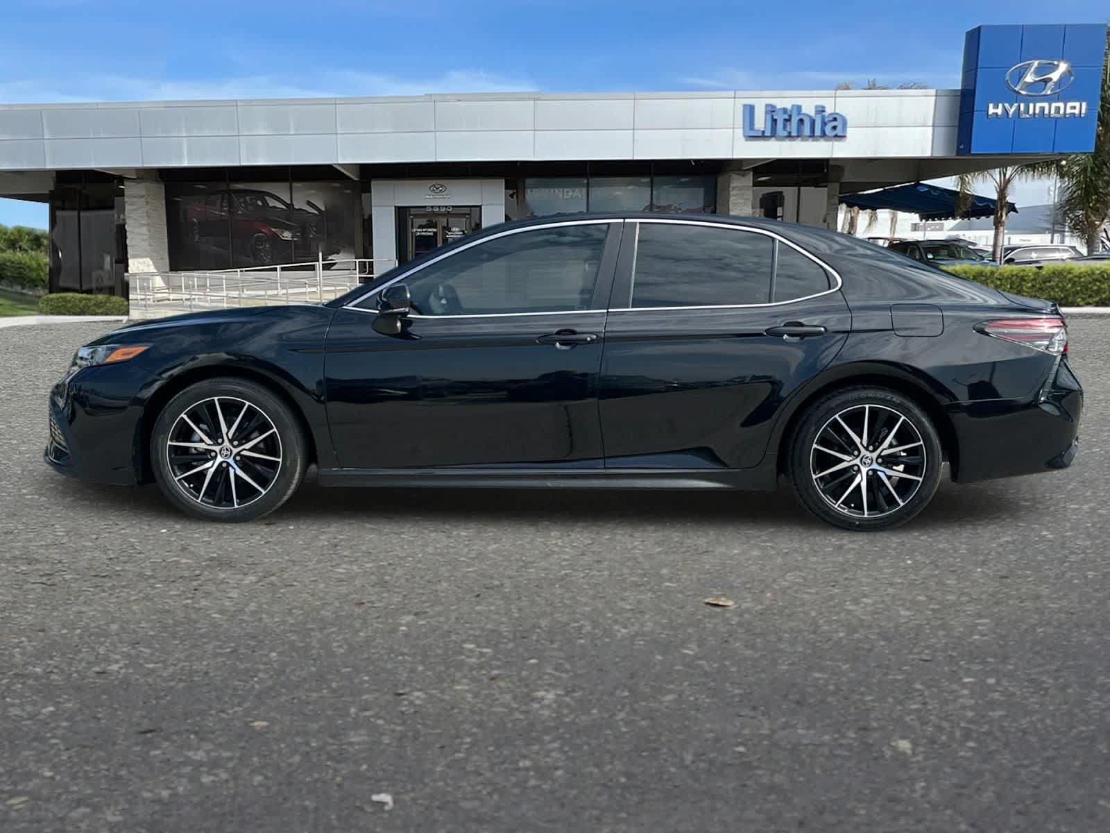 Used 2023 Toyota Camry SE w/ Cold Weather Package AWD/4WD image 6