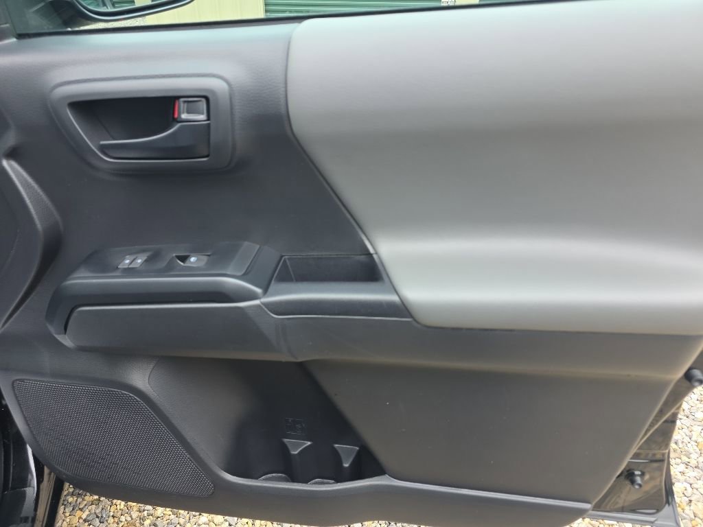 Certified 2023 Toyota Tacoma SR AWD/4WD image 18