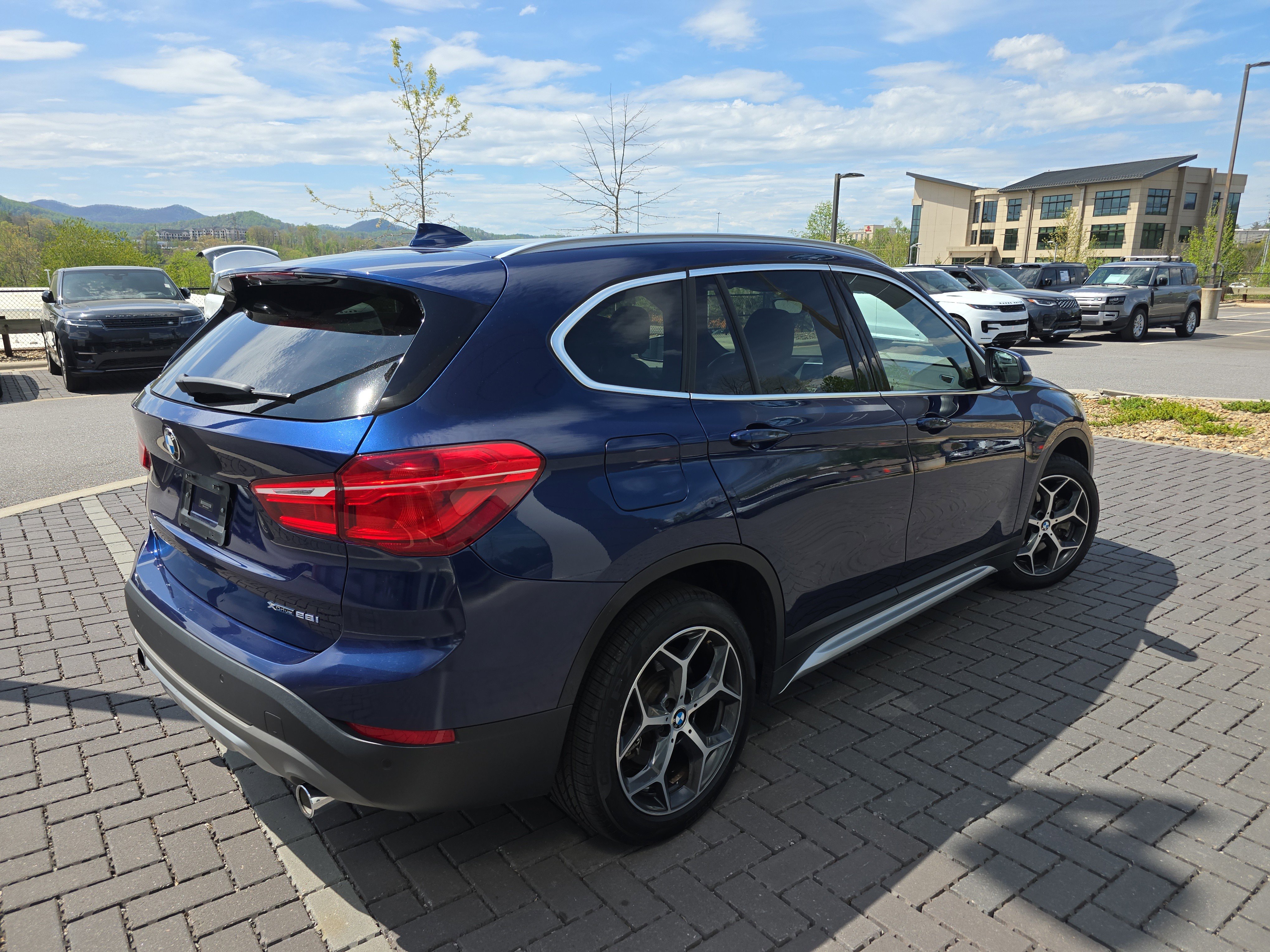 Used 2019 BMW X1 xDrive28i w/ Convenience Package image 5