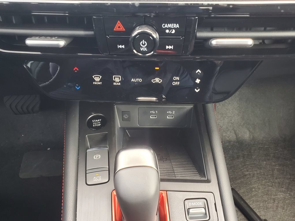 Used 2026 Nissan Kicks SR FWD image 18