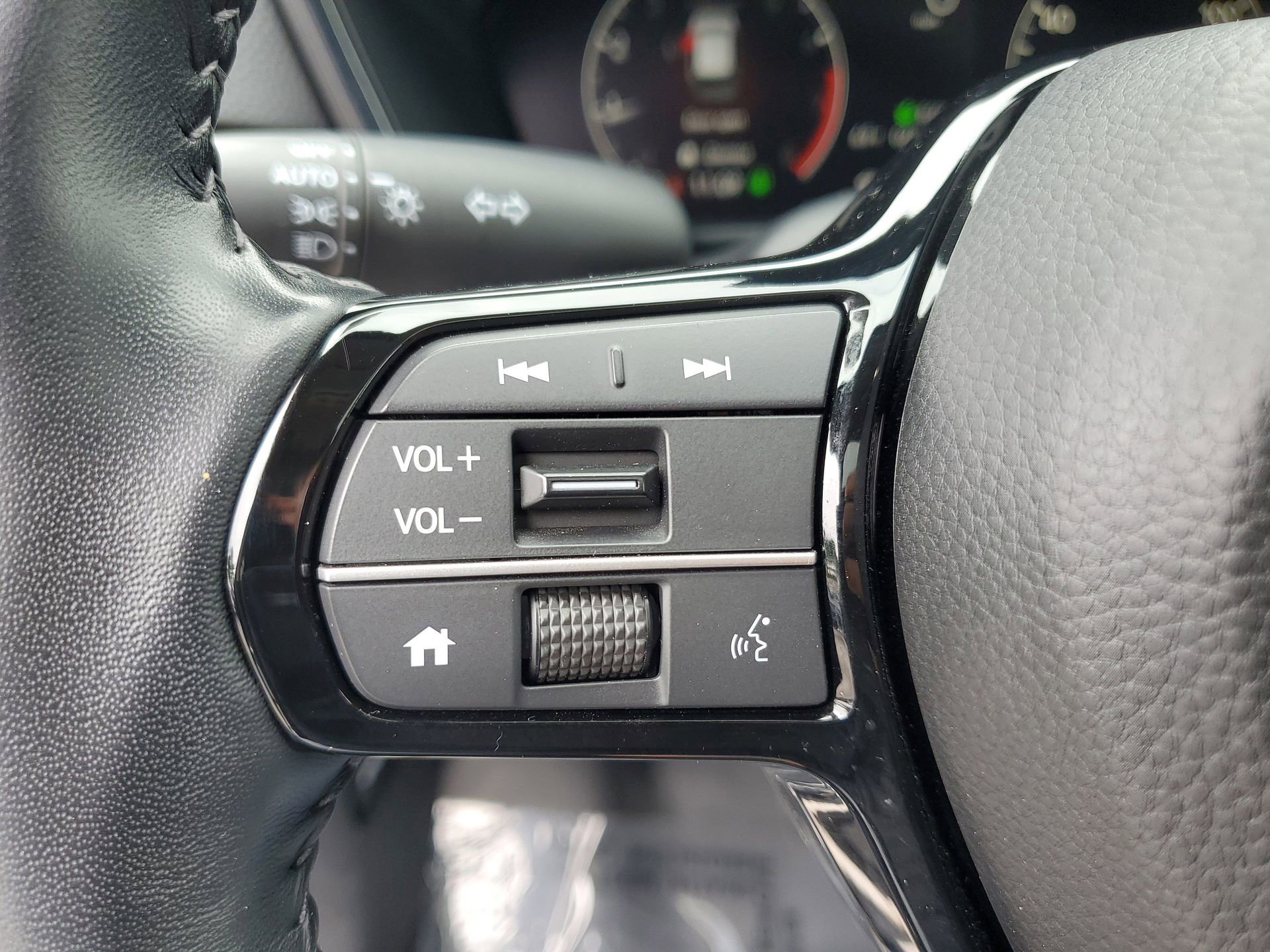 Used 2025 Honda CR-V EX-L image 24