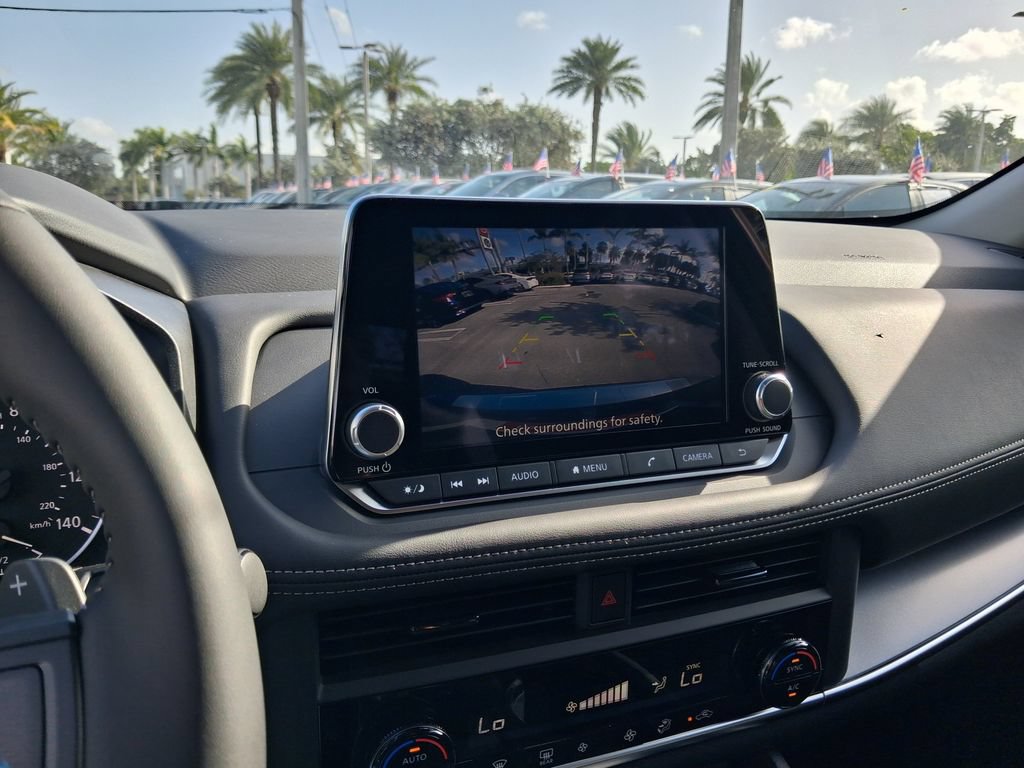 Used 2026 Nissan Rogue SV FWD image 23