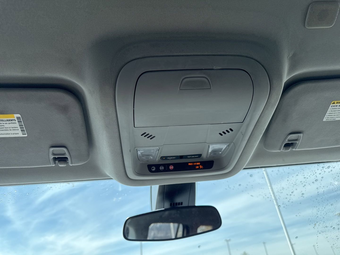 Used 2021 GMC Acadia SLE w/ Driver Convenience Package image 30