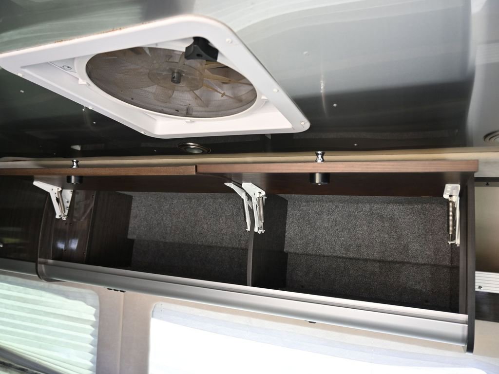 Used 2014 Mercedes-Benz Sprinter 3500 image 34