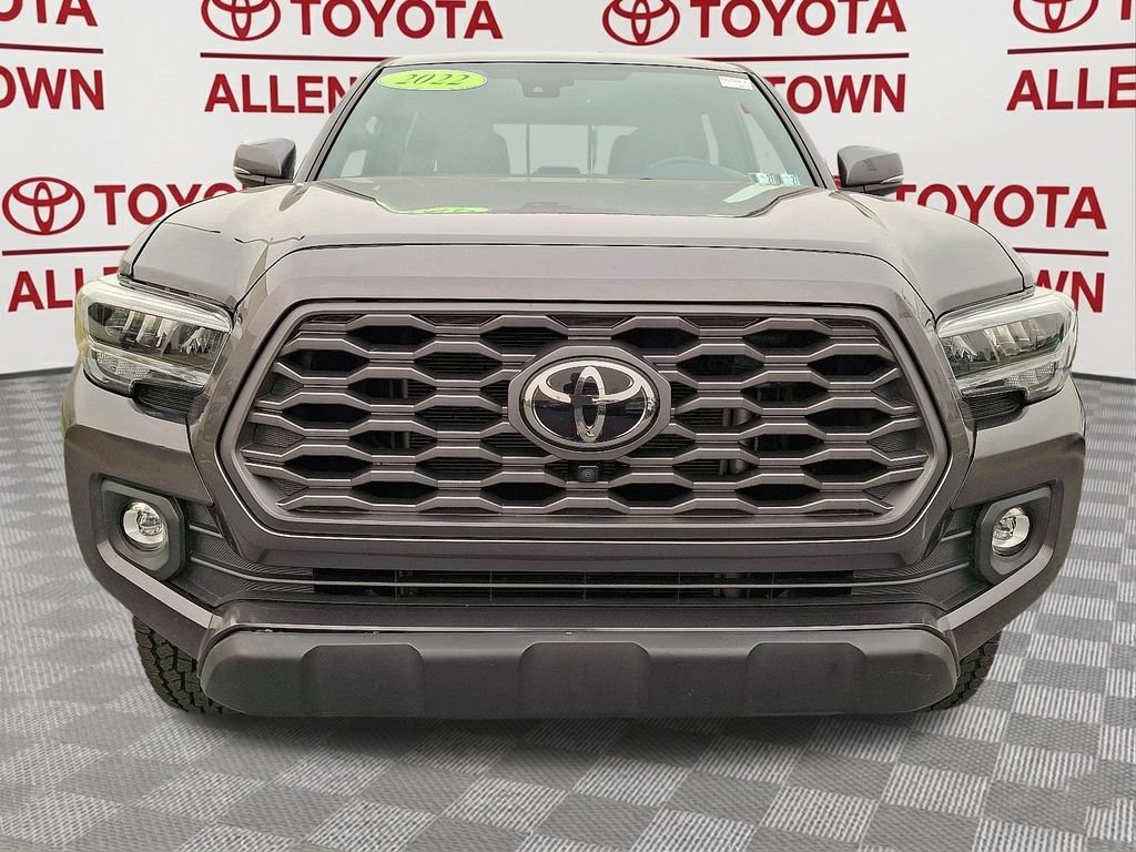 Used 2022 Toyota Tacoma TRD Off-Road w/ TRD Premium Off Road Package AWD/4WD image 2