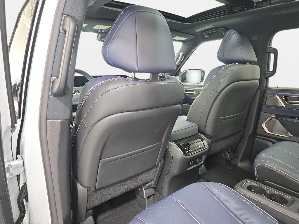 Certified 2026 INFINITI QX80 4WD w/ Sport Exterior Package image 10