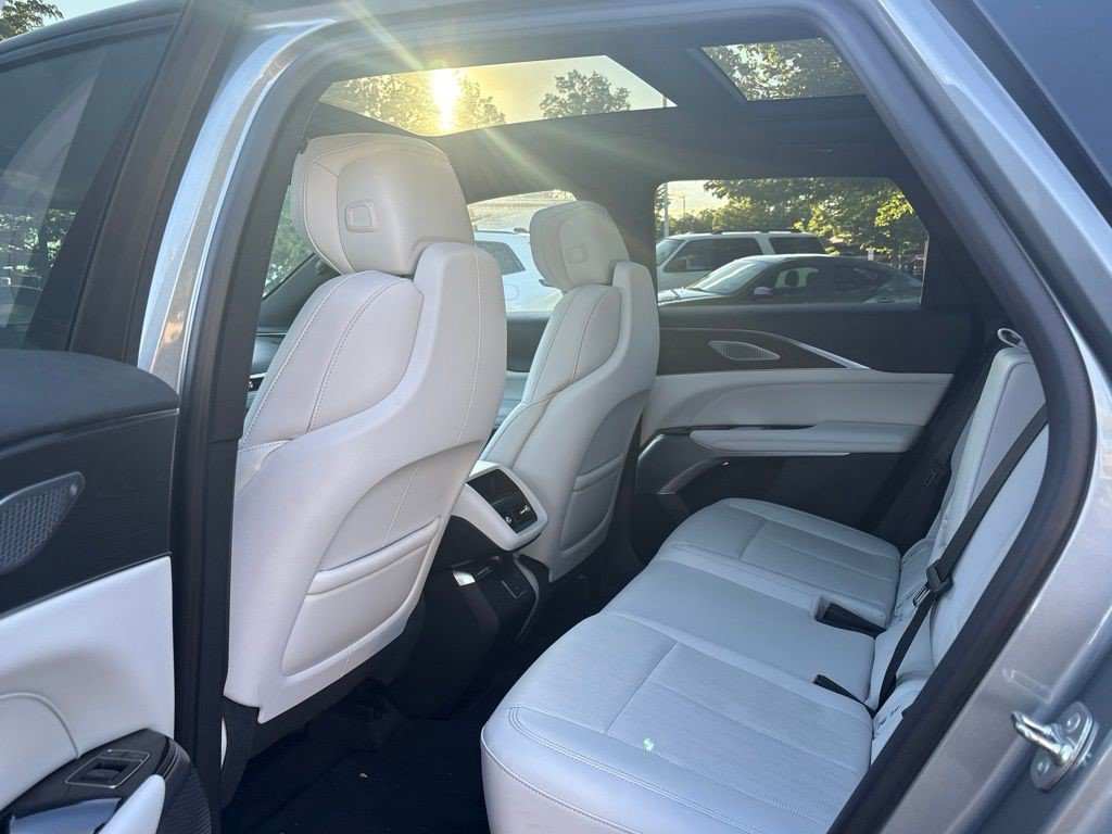 Used 2024 Cadillac Lyriq Sport AWD/4WD image 18