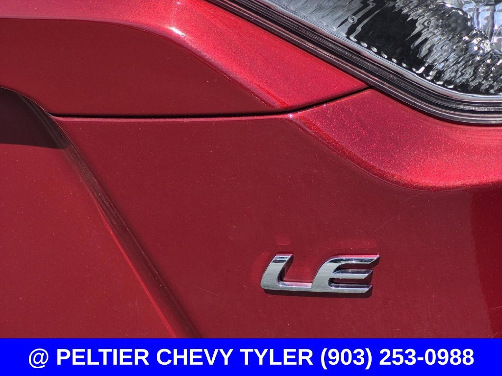Used 2025 Toyota Corolla LE FWD image 8