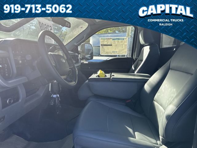 New 2025 Ford F350 XL w/ XL Chrome Package image 17