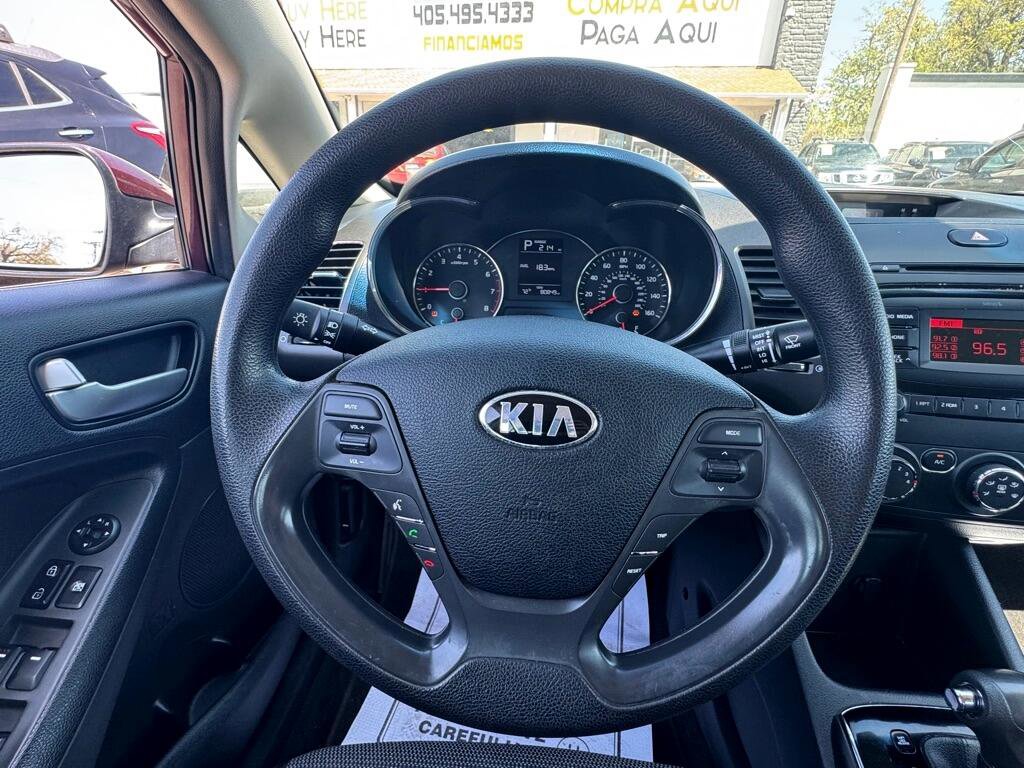 Used 2017 Kia Forte LX image 10