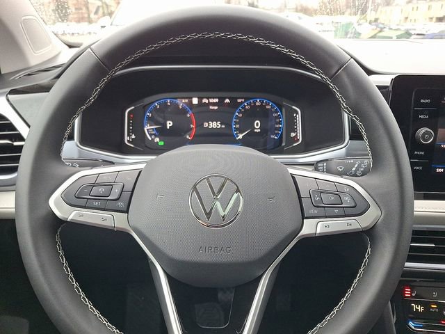 New 2026 Volkswagen Taos SEL image 10