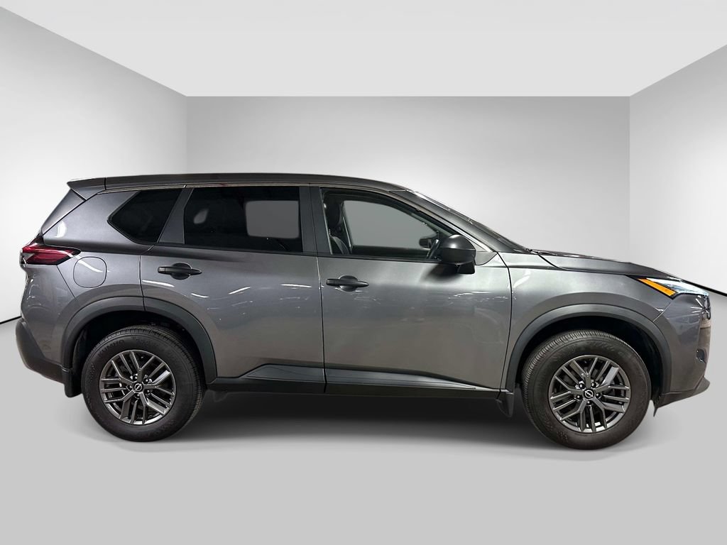 Used 2023 Nissan Rogue S AWD/4WD image 6