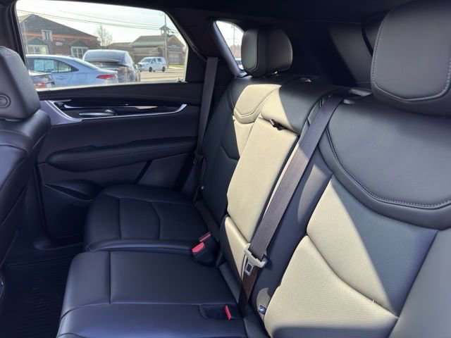 Used 2025 Cadillac XT5 Premium Luxury image 12
