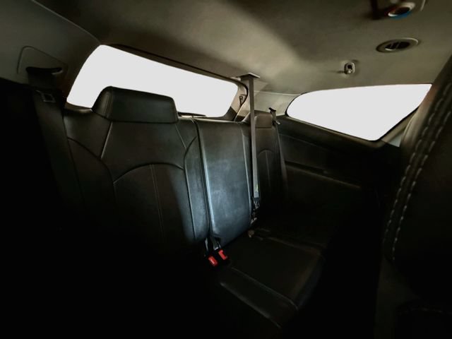 Used 2017 Chevrolet Traverse LT FWD image 28