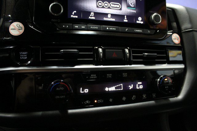 Used 2025 Nissan Pathfinder SV FWD image 29