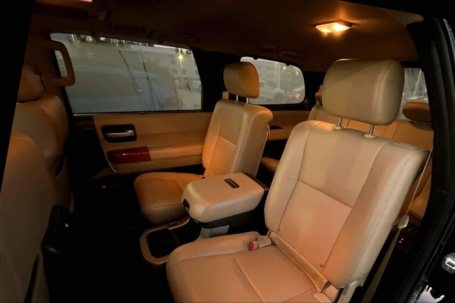 Used 2020 Toyota Sequoia Platinum AWD/4WD image 20