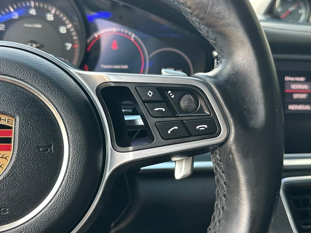 Used 2019 Porsche Panamera image 48