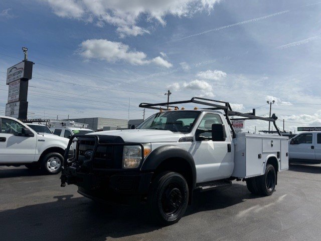 Used 2015 Ford F550 4x4 Regular Cab Super Duty image 2