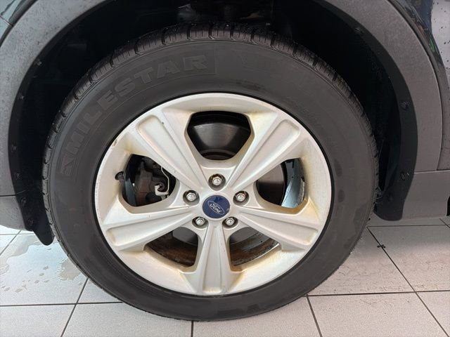 Used 2015 Ford Escape SE image 11