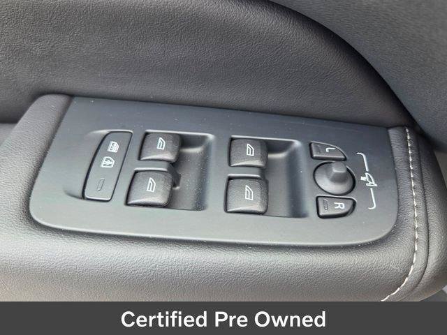 Used 2024 Volvo XC60 B5 Ultimate w/ Protection Package Premier AWD/4WD image 24