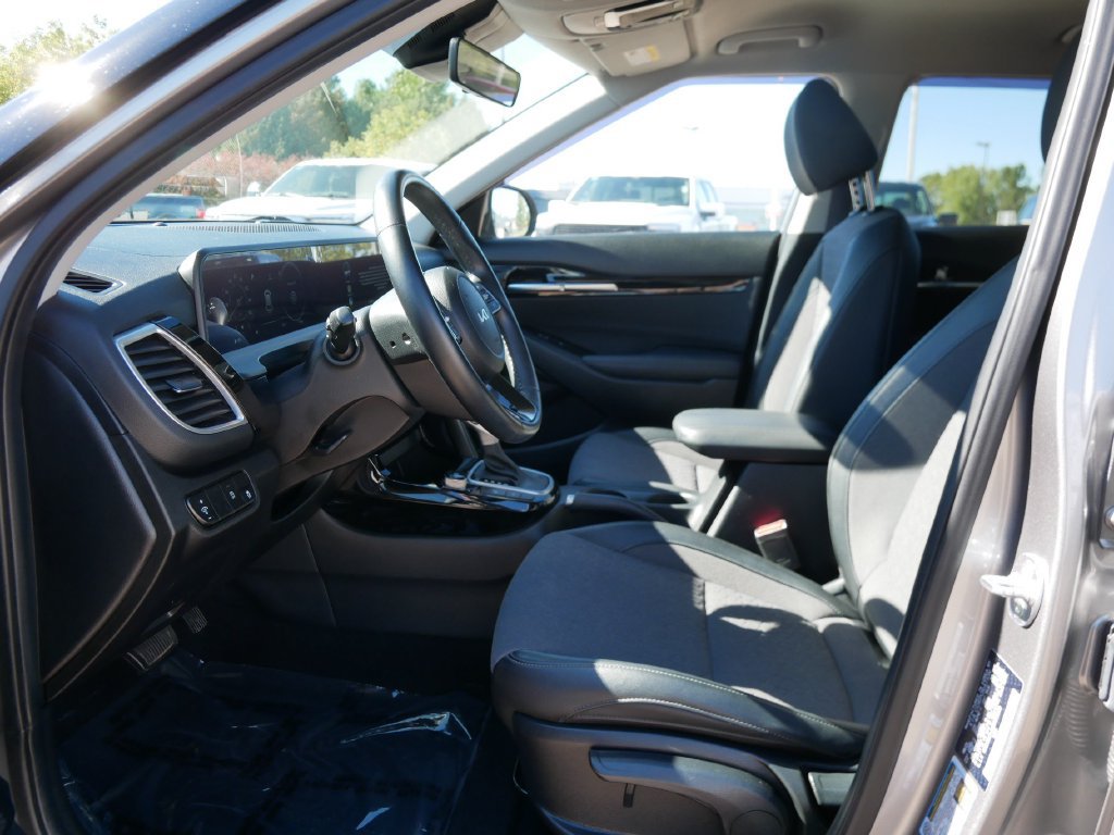 Used 2024 Kia Seltos S AWD/4WD image 9