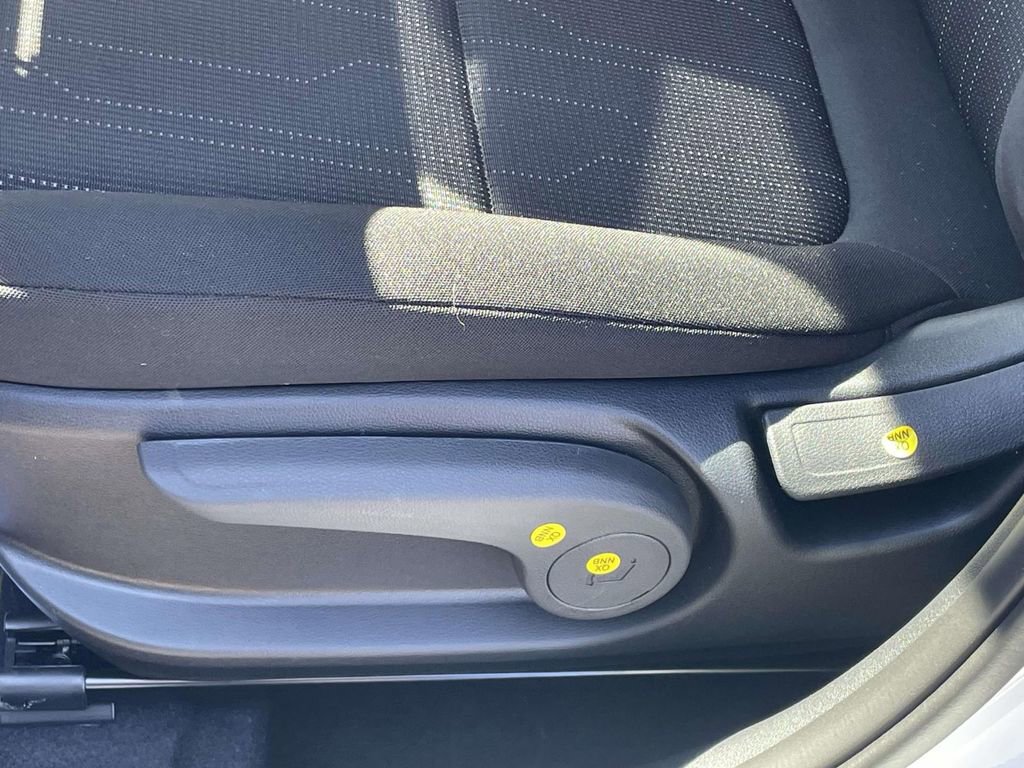 New 2026 Hyundai Venue SE image 16