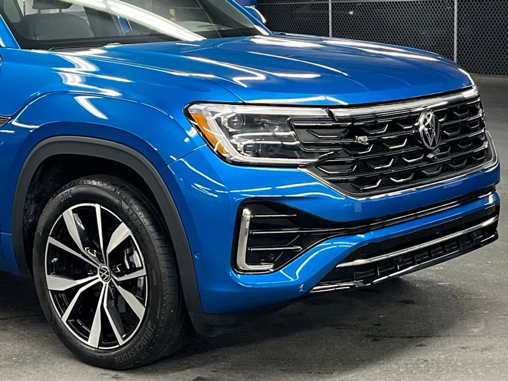 Used 2025 Volkswagen Atlas Cross Sport SEL Premium R-Line image 43