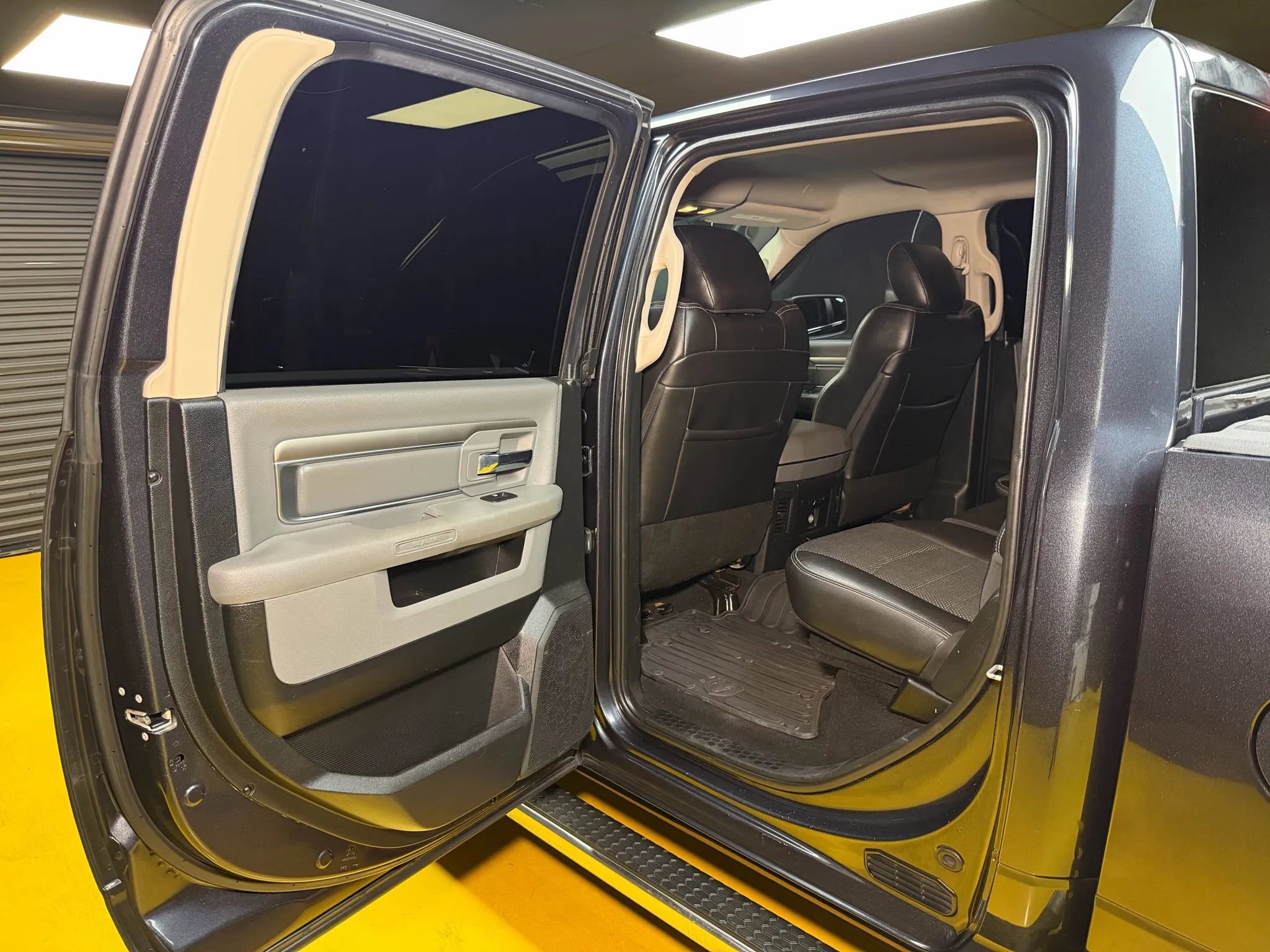 Used 2018 RAM 1500 Lone Star RWD image 16
