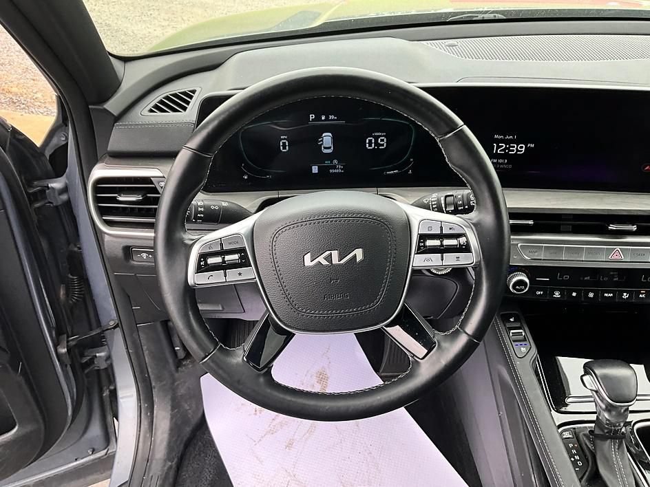Used 2023 Kia Telluride AWD image 31