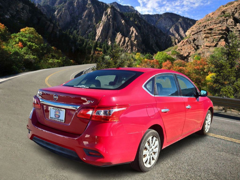 Used 2017 Nissan Sentra SV FWD image 3