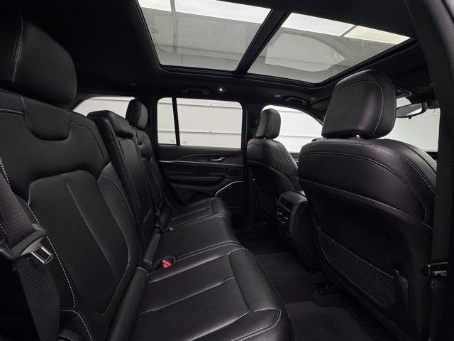 Used 2024 Jeep Grand Cherokee Limited 4xe image 27