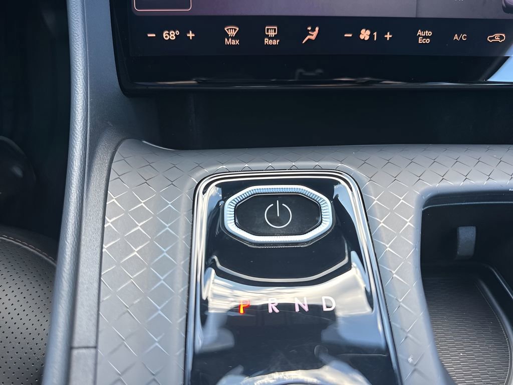 Used 2024 Jeep Wagoneer Launch Edition image 25