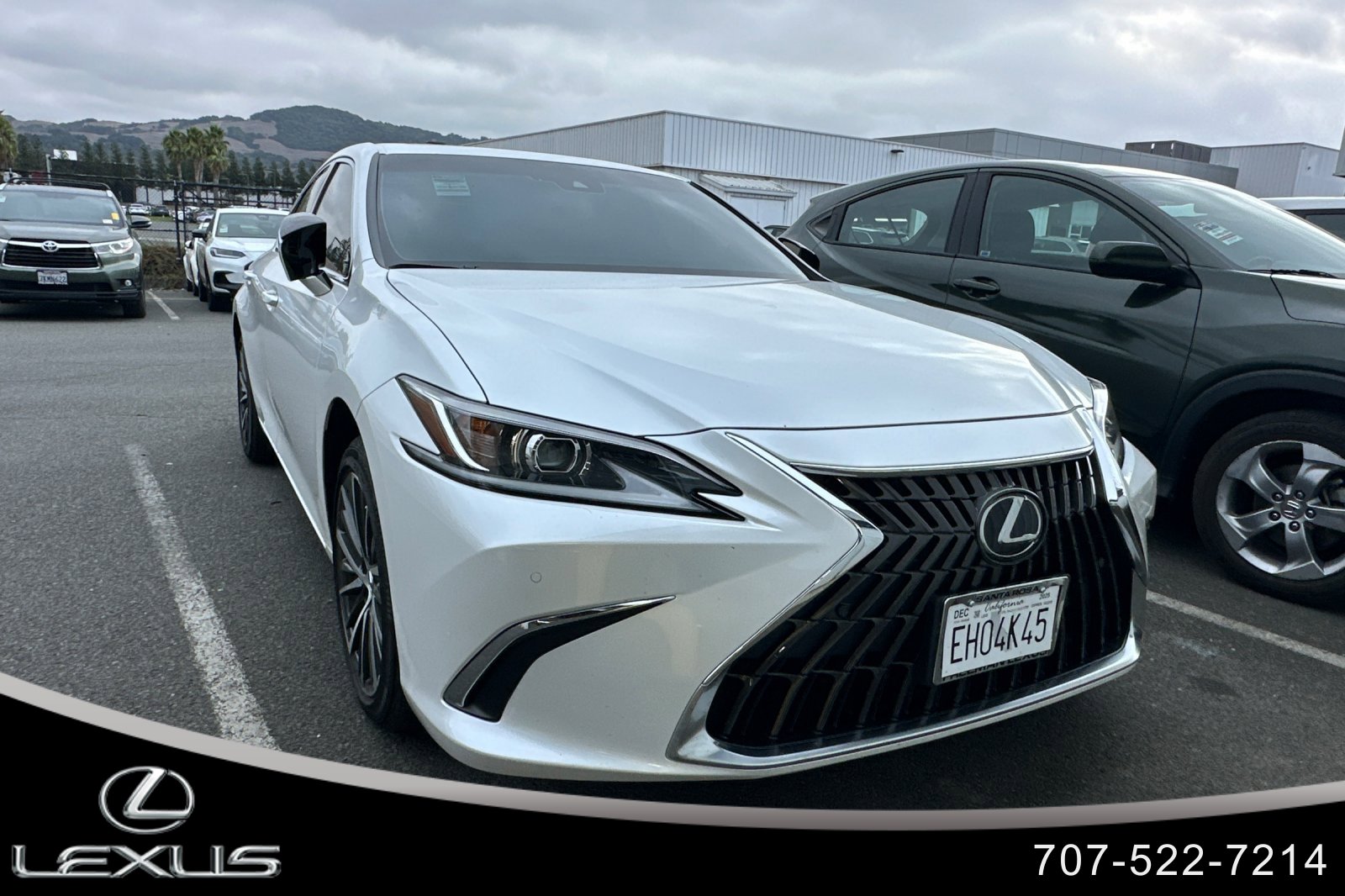 Used 2025 Lexus ES 300h w/ Premium Package