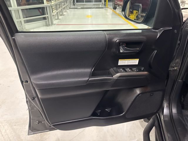 Used 2020 Toyota Tacoma TRD Off-Road w/ TRD Premium Off Road Package image 15