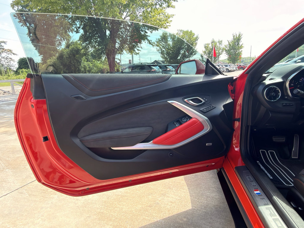 Used 2022 Chevrolet Camaro ZL1 RWD image 11