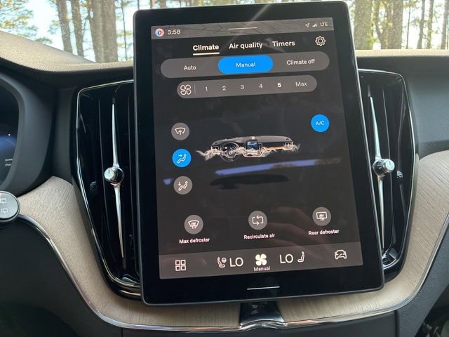 New 2026 Volvo XC60 T8 Plus w/ Protection Package Premier AWD/4WD image 31