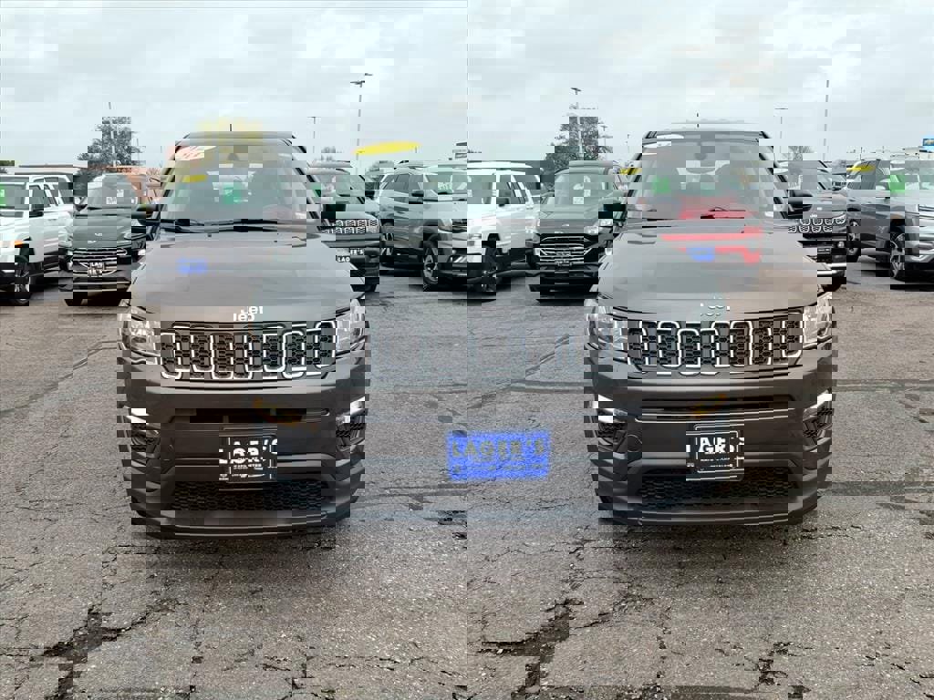 Used 2021 Jeep Compass Sport w/ Cold Weather Group image 17