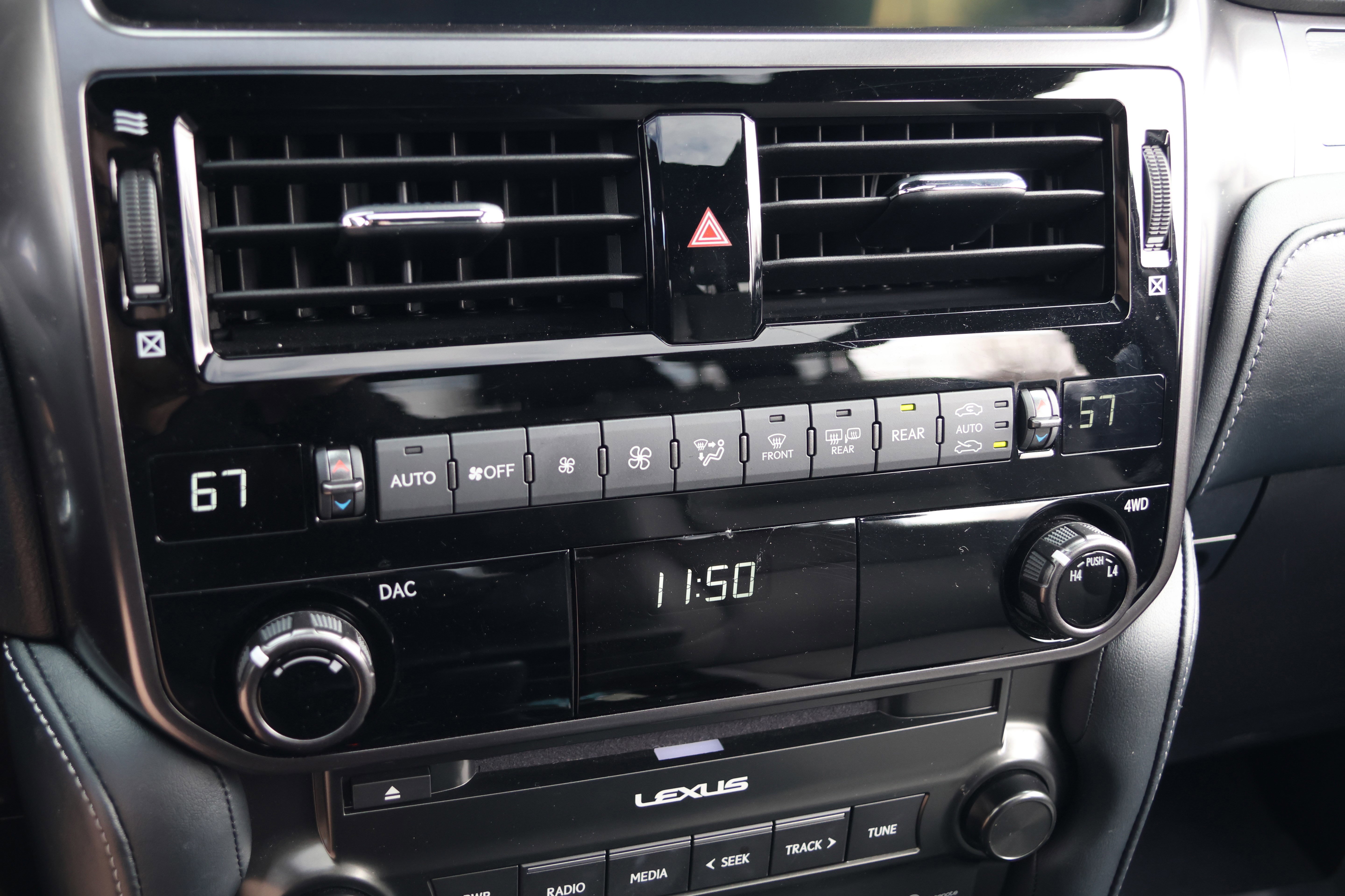 Certified 2023 Lexus GX 460 w/ Black Line Special Edition image 27