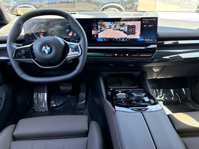 Used 2026 BMW 530i w/ Premium Package RWD image 30