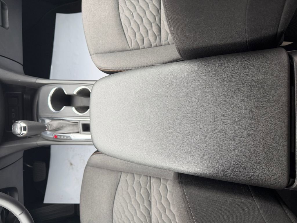 Used 2021 Chevrolet Equinox LT image 25