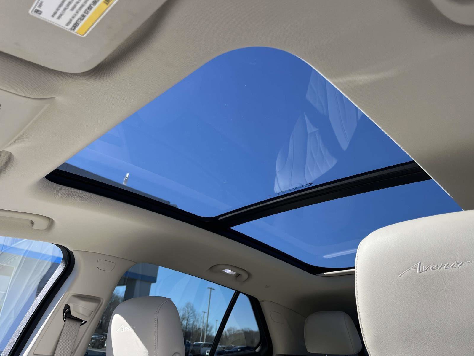 Used 2022 Buick Envision Avenir w/ Technology Package II video 2